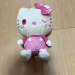 レトロ イチゴを持ったキティちゃん ぬいぐるみ アミューズメント景品