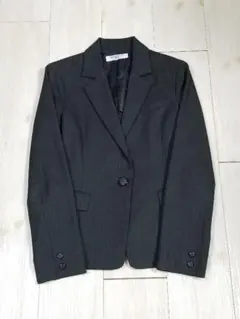 ナチュラルビューティーベーシック ダークグレー3点スーツ