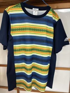 adidas 幾何学模様 スポーツシャツ