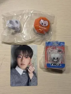 TRUZ キーホルダー トレカ セット　ジュンギュBONBON