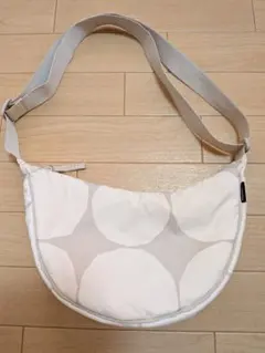 ユニクロ×marimekko ボディバッグ ホワイト・ベージュ