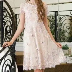 ローズティアラ　３Ｄバタフライフラワーチュールレースワンピース