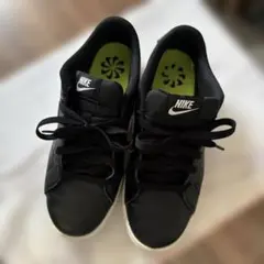 NIKE 23cm