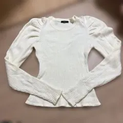 アイボリー パフスリーブ ニット Mサイズ