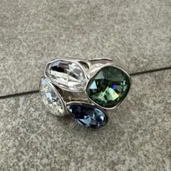 Swarovski トライアングルカット クリスタル リング シルバーカラー 