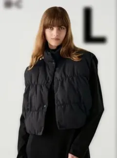 《新品タグ付》UNIQLO：C ダウンクロップドベスト 黒 M ② 2025年最新】ユニクロ クロップド ベストの人気アイテム - メルカリ