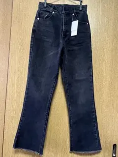 ダークデニム ブーツカットパンツ 新品タグ付き