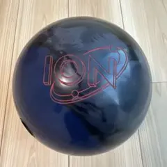 ION PRO ボウリングボール 青 - メルカリ