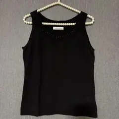 NEWYORKER ブラック ノースリーブトップス M ビジュー付き レーヨンのサムネイル