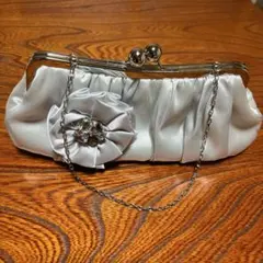 Item thumbnail for item 04624884-e88a-4ee7-a47b-01fa1e55d7f8