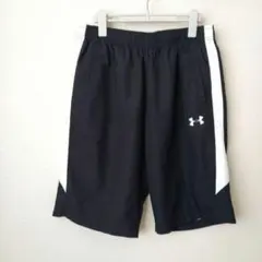 Under Armour　ハーフパンツ　ショートパンツ　ロゴ　黒　白ライン　L
