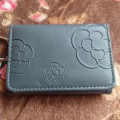 新年セール中　値下げしました　クレイサス三つ折り財布