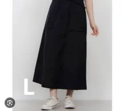 ノースフェイス　黒ロングスカート NBW32330