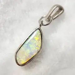 プラチナ900 オパール0,55ct 天然ダイヤ0.04ct ネックレス - メルカリ