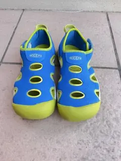 KEEN キッズ サンダル 青/緑　スティングレイ