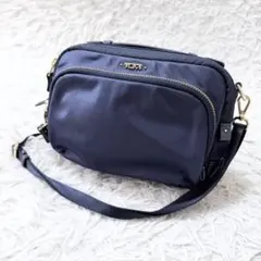 【未使用に近い】TUMI ルアンダ 2way ミニバッグネイビー　レザーのサムネイル