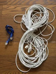 ホワイト・ブルー LANケーブル RJ45コネクタ