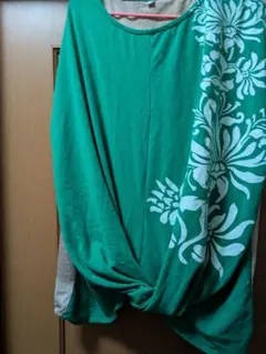 yul 花柄 緑色 Tシャツ#チャイハネのサムネイル