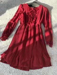 earth music & ecology レッドワンピース 結婚式