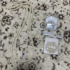 ブローチ二点、ネックレス1点セット