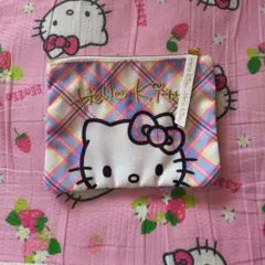 ハローキティ チェック柄ポーチ
