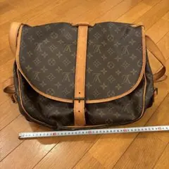 LOUIS VUITTONソミュール35 ショルダーバッグ モノグラム 大