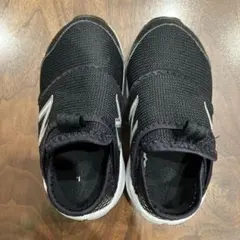New Balance キッズシューズ ブラック　スリッポン　14cm