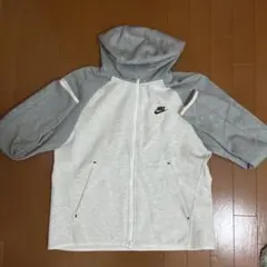値下げしました！！NIKEテックフリース　パーカー　Lサイズ