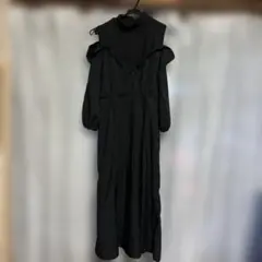 Judson honey ブラックオフショルダーワンピース