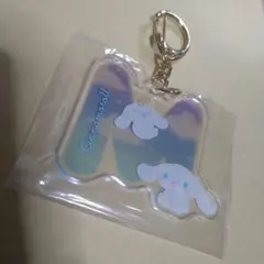 サンリオ　シナモロール　イニシャル　キーホルダー　アルファベット　M