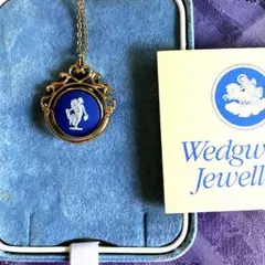 ウェッジウッドネックレス