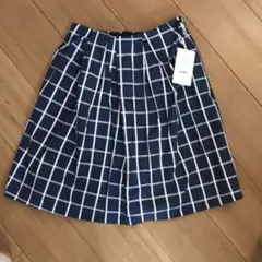 新品 トランスコンチネンツ タックスカート ネイビーのサムネイル