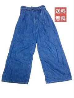 定番で合わせやすい／青 ワイドレッグデニム ベルト付き