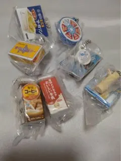 ミニチュアチャーム　食品系　　 雪印メグミルク~100周年記念　ガチャガチャ