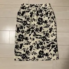 コルディア　花柄タイトスカート サイズ40