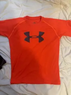 UNDER ARMOUR オレンジ Tシャツ YMD(値下げ可)