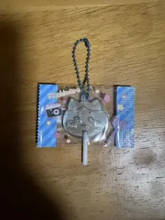 ハチワレアクリルキーホルダー