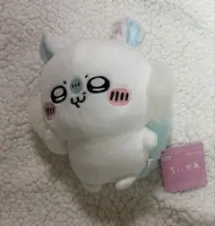 모모가 음색이있는 봉제 인형 치이카와 수다 꾸짖어 보자.
