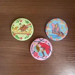 ディズニー刺繍缶バッジ