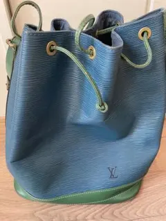 Louis Vuitton エピレザー バケツバッグ