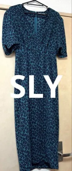 【美品】SLY 花柄ワンピース 半袖