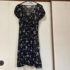 花柄ワンピースのサムネイル