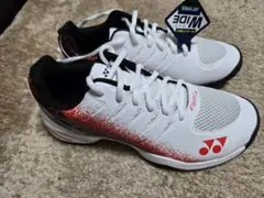 【新品未使用】ヨネックス オムニ・クレー用　幅広ワイド４Ｅ　24.5cm