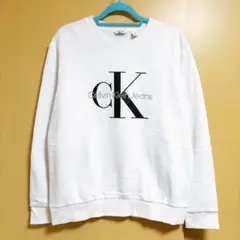 Item thumbnail for item aadff754-d828-419b-9fd3-d9c0b81ff64e