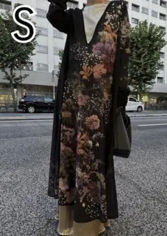 AMERI UND 2WAY DARIA V NECK DRESS