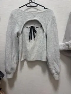 ingniオープンバックリボン付きグレーセーター