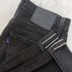 【入手困難】LEVI’S リーバイス 512 スリムテーパード W32 ブラックのサムネイル