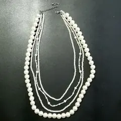 パール風４連ネックレス