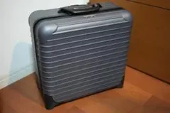 美品 リモワ サルサデラックス ビジネストローリー 23L 4輪 グロス 