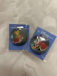 Disney Store 不思議の国のアリス　女王と王様ピンバッジ 2個セット